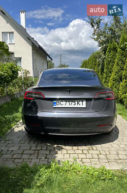 Седан Tesla Model 3 2019 в 