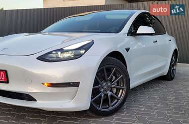Седан Tesla Model 3 2023 в Дрогобыче