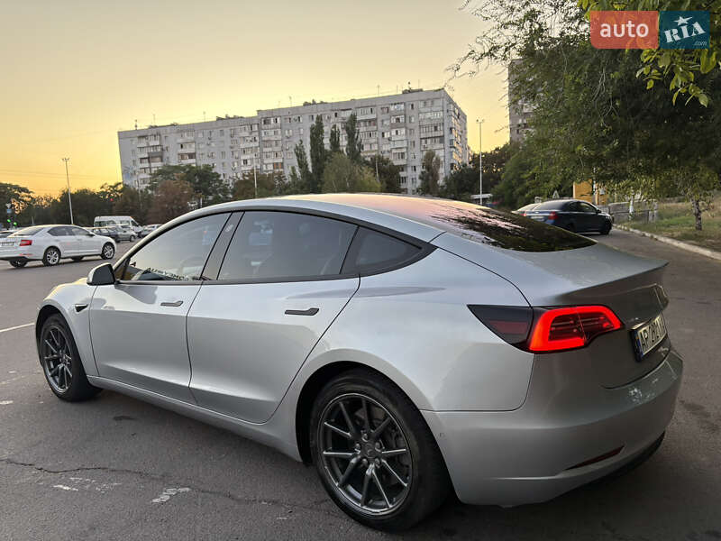 Седан Tesla Model 3 2018 в Запоріжжі