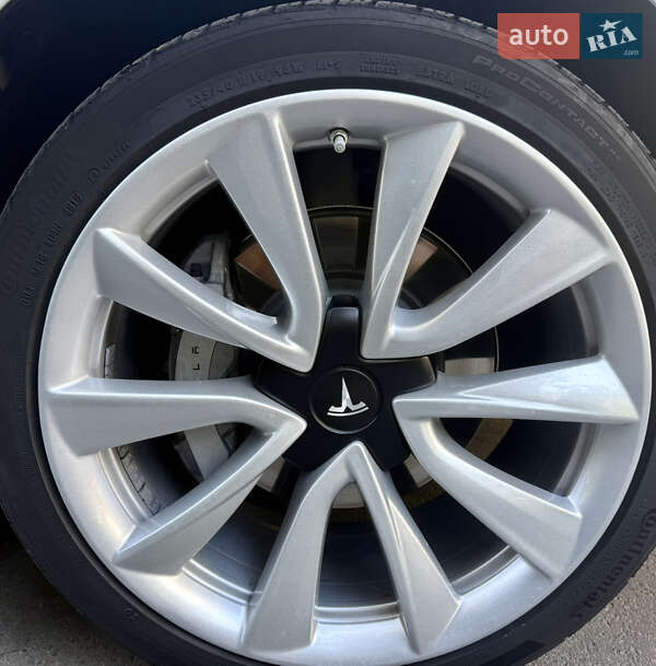 Седан Tesla Model 3 2019 в Білій Церкві