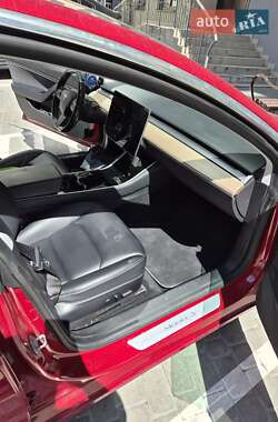 Седан Tesla Model 3 2019 в 