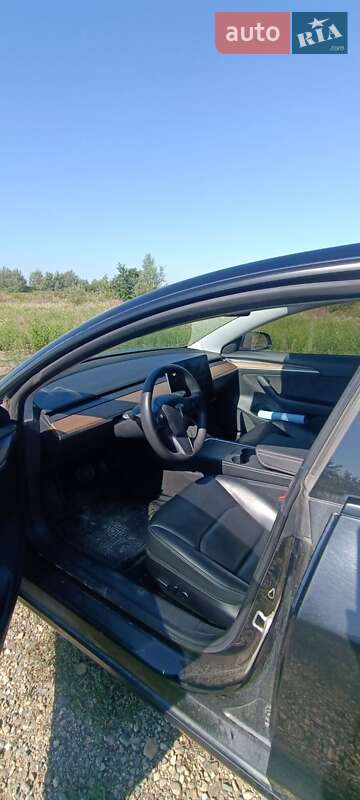 Седан Tesla Model 3 2021 в Мукачевому