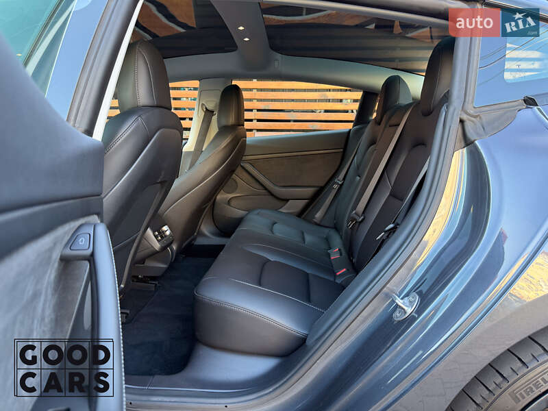 Седан Tesla Model 3 2022 в Одессе
