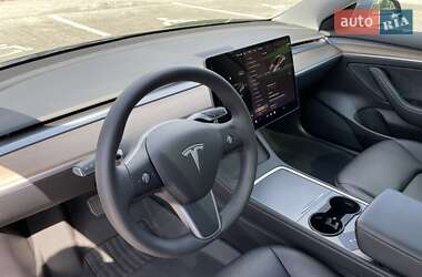Седан Tesla Model 3 2022 в 