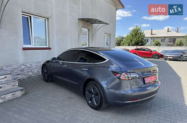 Седан Tesla Model 3 2019 в 