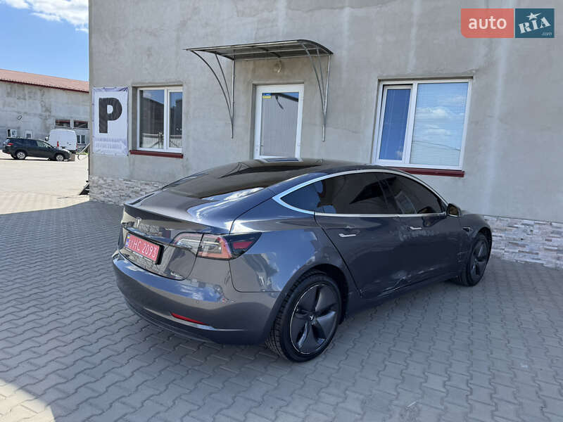 Седан Tesla Model 3 2019 в Луцке