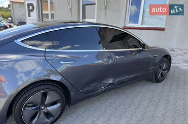 Седан Tesla Model 3 2019 в 