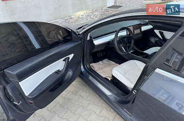 Седан Tesla Model 3 2019 в 