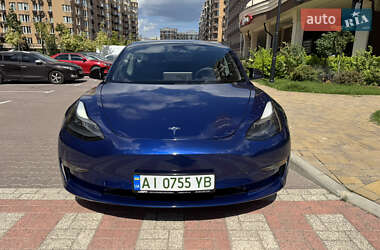 Седан Tesla Model 3 2021 в 