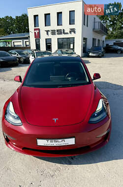 Седан Tesla Model 3 2021 в 