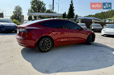 Седан Tesla Model 3 2021 в 