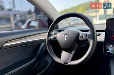 Седан Tesla Model 3 2021 в 