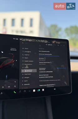 Седан Tesla Model 3 2021 в 