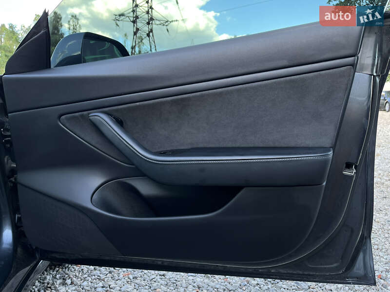 Седан Tesla Model 3 2019 в Харькове