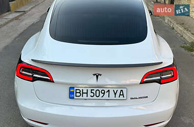 Седан Tesla Model 3 2019 в 