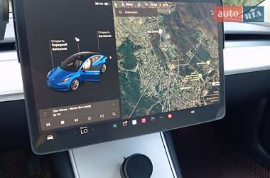 Седан Tesla Model 3 2018 в 