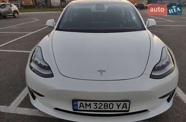 Седан Tesla Model 3 2019 в 