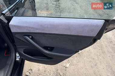 Седан Tesla Model 3 2017 в 