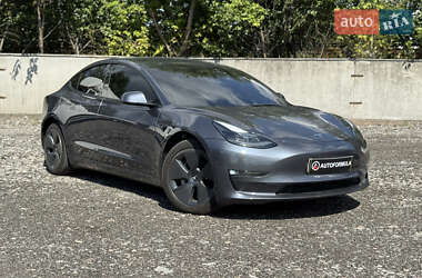 Седан Tesla Model 3 2022 в Киеве