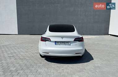 Седан Tesla Model 3 2019 в Львове