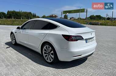 Седан Tesla Model 3 2019 в 