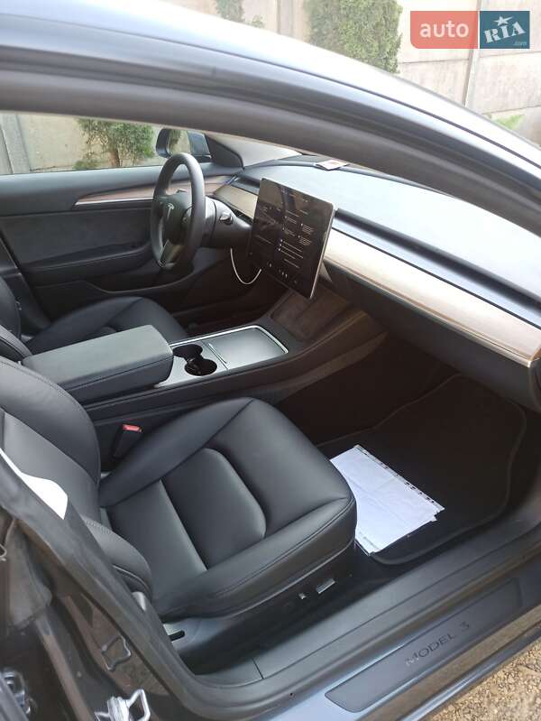 Седан Tesla Model 3 2023 в Самборе