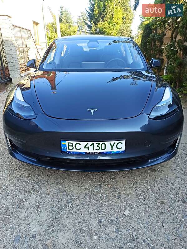 Седан Tesla Model 3 2023 в Самборе