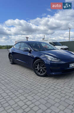 Седан Tesla Model 3 2018 в Львові