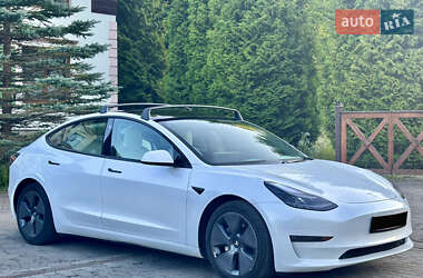 Седан Tesla Model 3 2022 в Львове