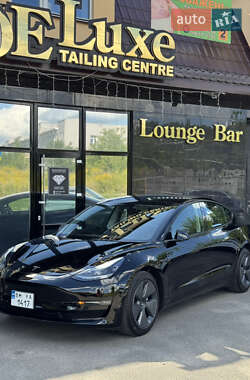 Седан Tesla Model 3 2023 в Сумах