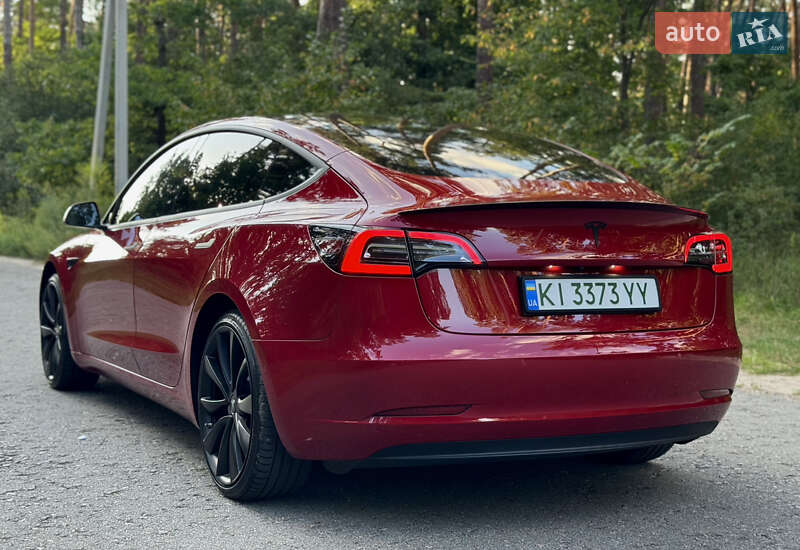 Седан Tesla Model 3 2019 в Києві