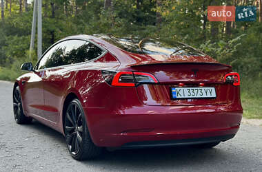 Седан Tesla Model 3 2019 в 