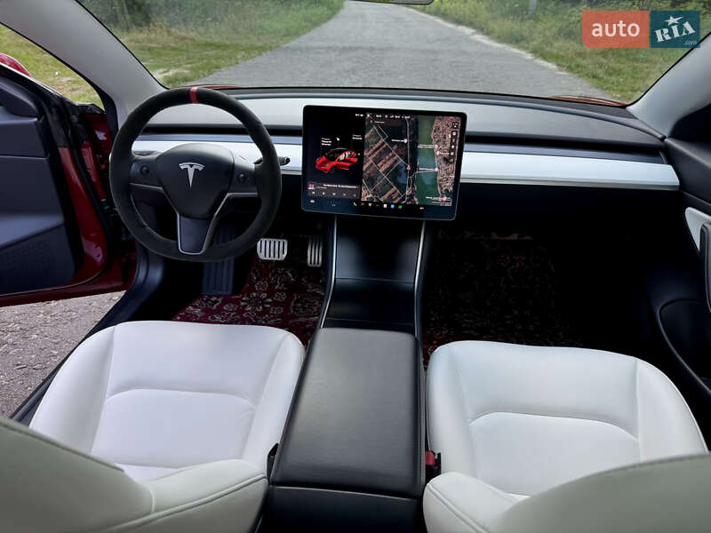 Седан Tesla Model 3 2019 в Києві