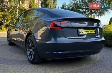 Седан Tesla Model 3 2019 в 