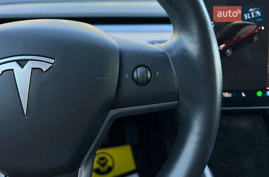 Седан Tesla Model 3 2019 в 