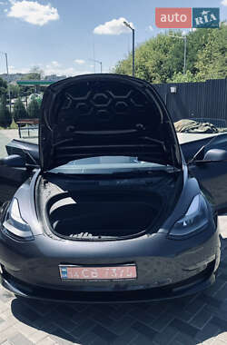 Седан Tesla Model 3 2023 в Полтаве