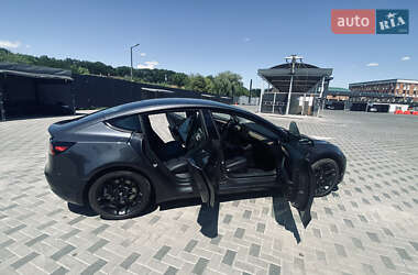 Седан Tesla Model 3 2023 в Полтаве