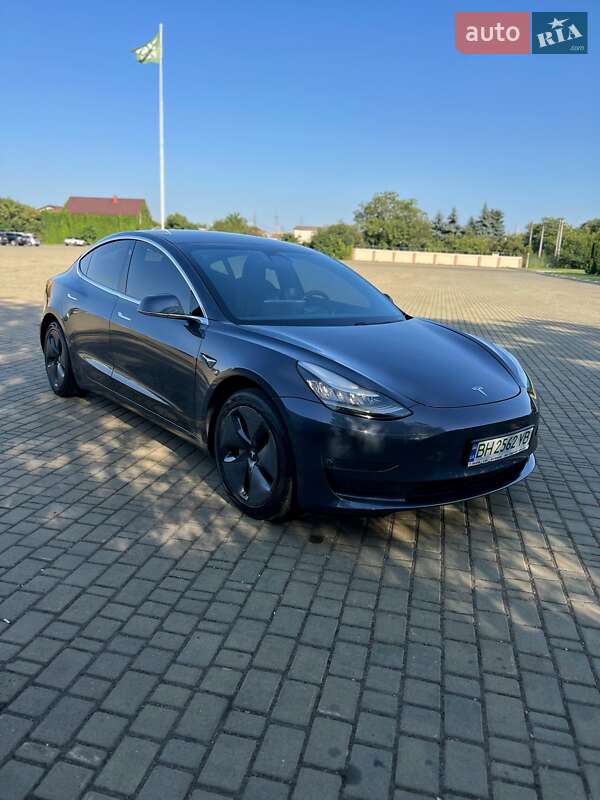 Седан Tesla Model 3 2019 в Одессе