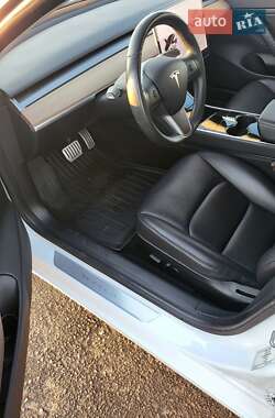 Седан Tesla Model 3 2019 в 