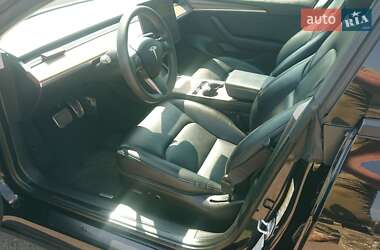 Седан Tesla Model 3 2022 в 