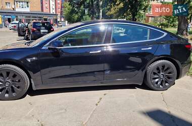 Седан Tesla Model 3 2019 в 