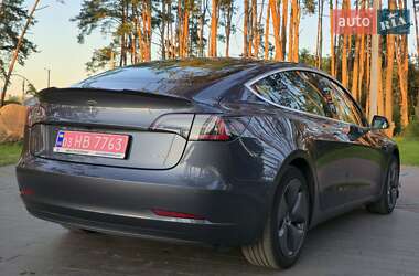 Седан Tesla Model 3 2019 в 