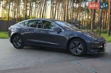 Седан Tesla Model 3 2019 в 