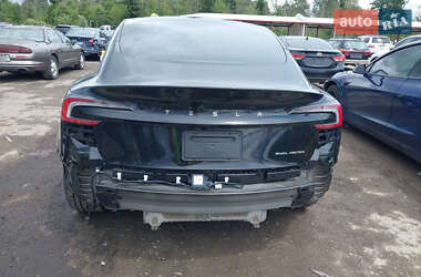 Седан Tesla Model 3 2024 в 