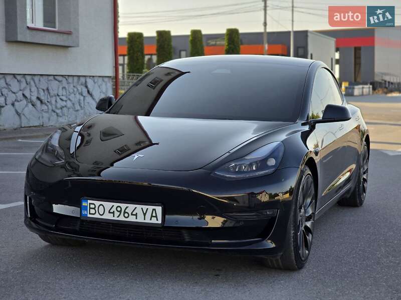 Седан Tesla Model 3 2022 в Тернополі