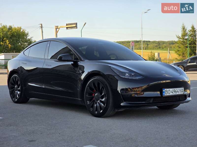 Tesla Model 3 2022