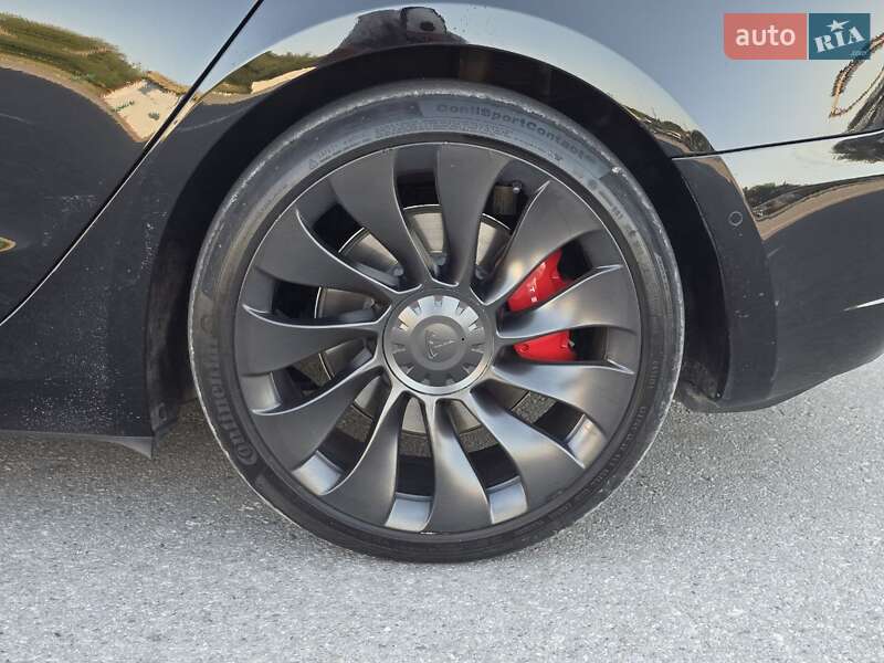Седан Tesla Model 3 2022 в Тернополі