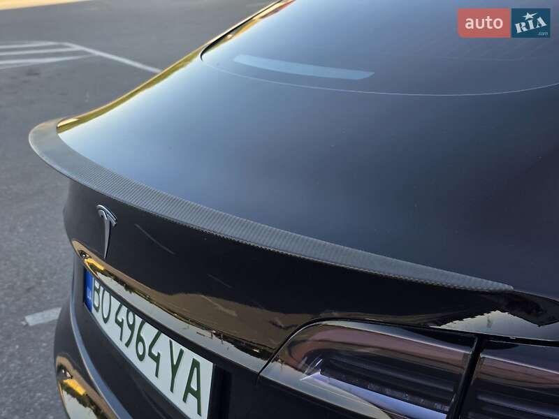 Седан Tesla Model 3 2022 в Тернополі
