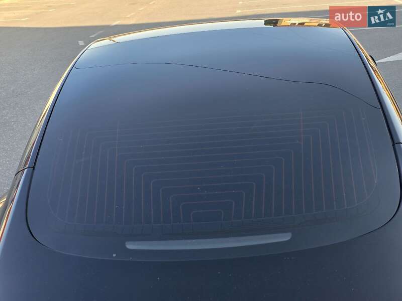 Седан Tesla Model 3 2022 в Тернополі