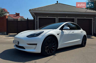 Седан Tesla Model 3 2022 в Измаиле